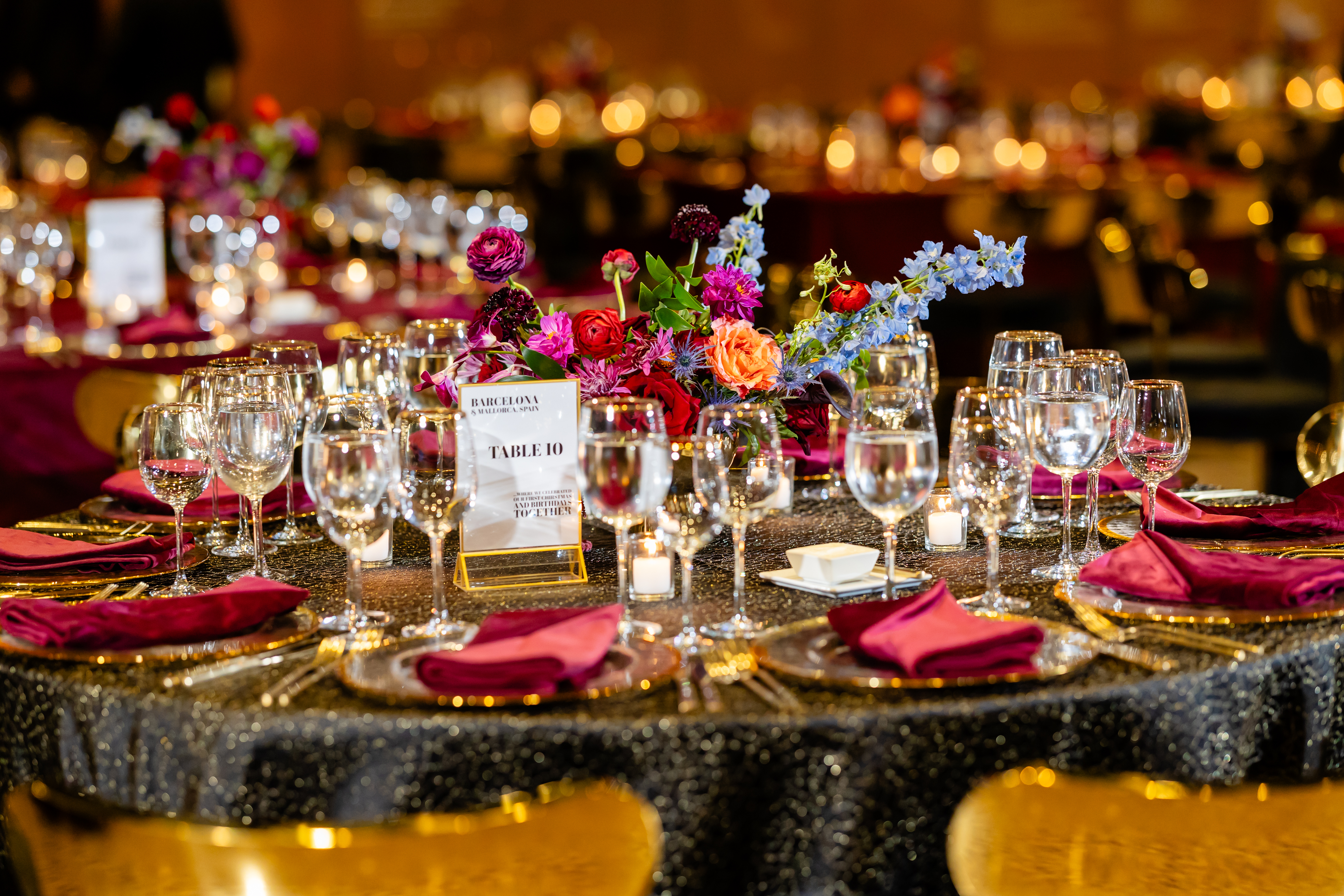 Elegant and moody wedding tablescape and flower centerpiece